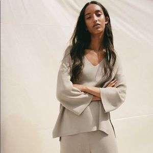 NWT Zara Knit V-Neck Sweater